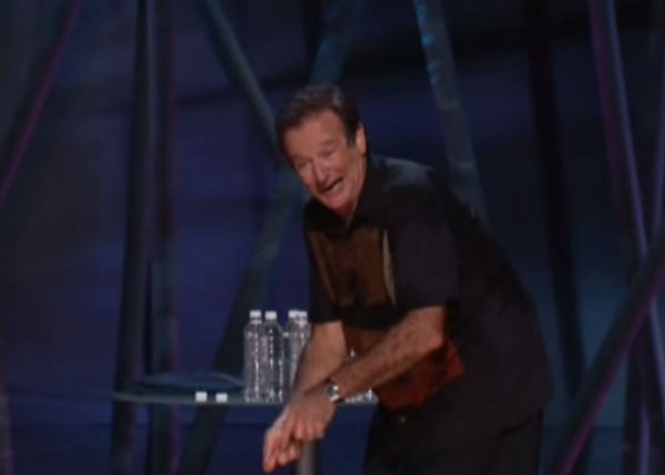 TheBrightsideHP's tweet photo. Robin Williams' routine about how the Scots invented golf is just brilliant. http://t.co/8eBEdhkuX4 http://t.co/T5W3ITwBHX