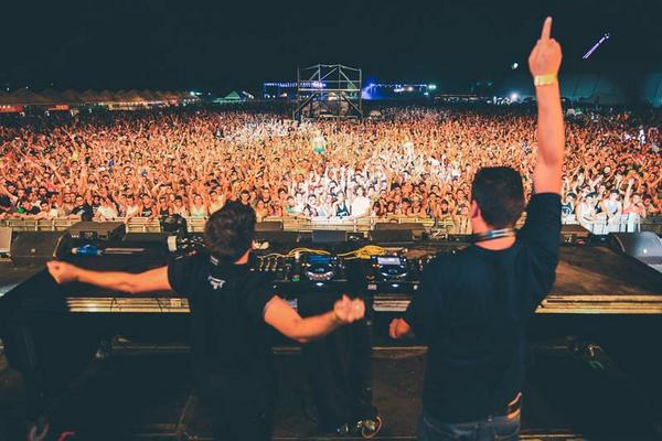 DubElements's tweet photo. Nos siguen llegando increíbles recuerdos de @DreambeachFest #Villaricos http://t.co/p1qiDmgWxa