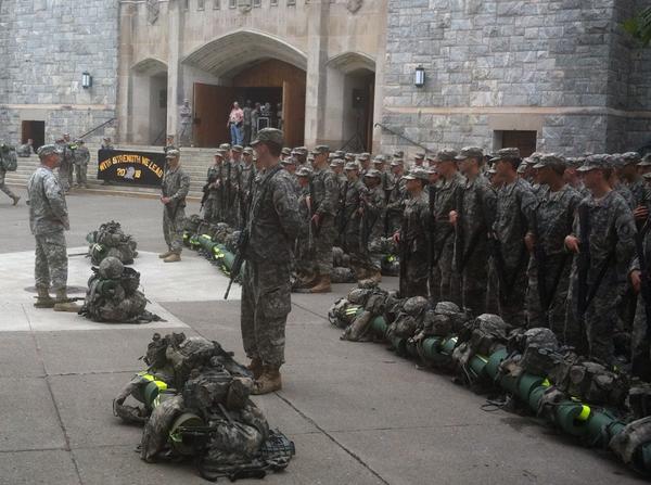 WestPoint_USMA's tweet image. Mission Complete! #USMA2018 #WithStrengthWeLead #MarchBack #LongGrayLine