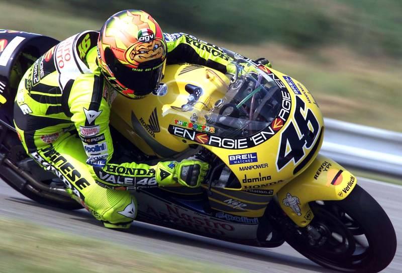 Happy 36th Birthday   Valentino Rossi (Honda) - Brno, 2001 