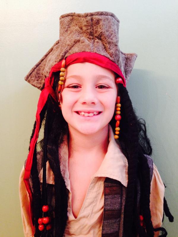 Lindamidgett's tweet photo. Costumes brought down from the attic , dress up time now through holloween. http://t.co/uVclYNNm2T