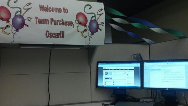 chicano2k11's tweet photo. My new work desk! http://t.co/q7lBMQn03d