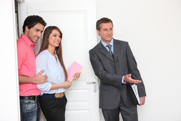 AllPointsDallas's tweet image. Here are some tips from our blog to help you clear out the clutter. #DallasStorage pub.vitrue.com/OsPC