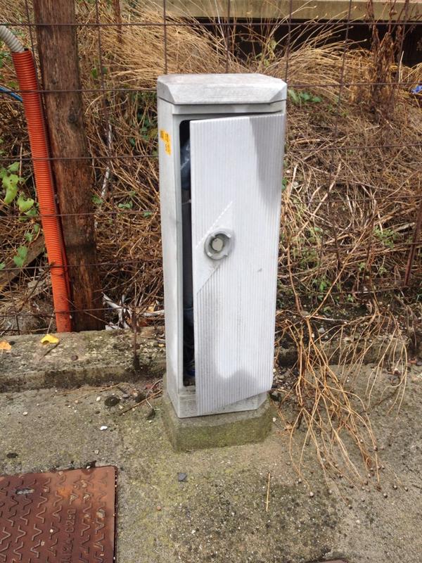 fabbry77's tweet image. @Telecom187Sara ieri sera ho trovato nuovamente l'armadio aperto. Cosa bisogna fare per farlo mettere in sicurezza??