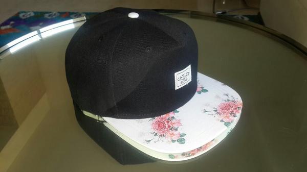 TECHNOHOLICSP's tweet photo. Hoy me levante y gran sorpresa! Gracias a los panitas de @maracaibosnapbacks por tremendo regalo! Siguelos n insta ! http://t.co/iZlw9wil4f