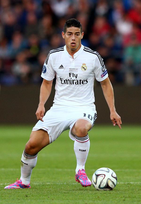 JamesCo10mbia's tweet photo. James Rodriguez vs. Sevilla. #SuperCopaDeEuropa http://t.co/AuBeMZbgty