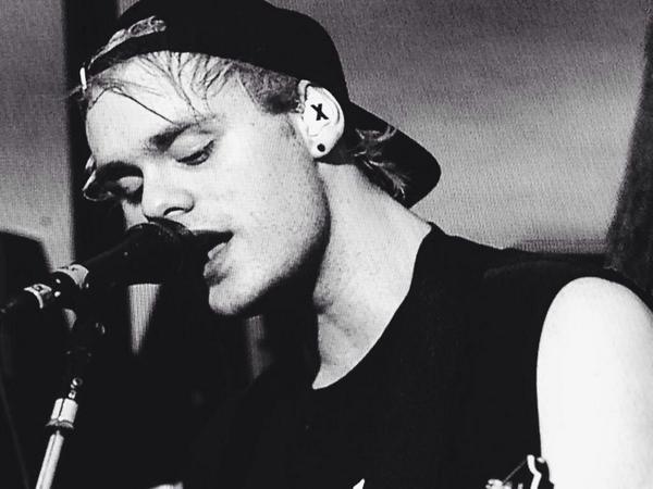 hotmusicians's tweet image. Michael Clifford
