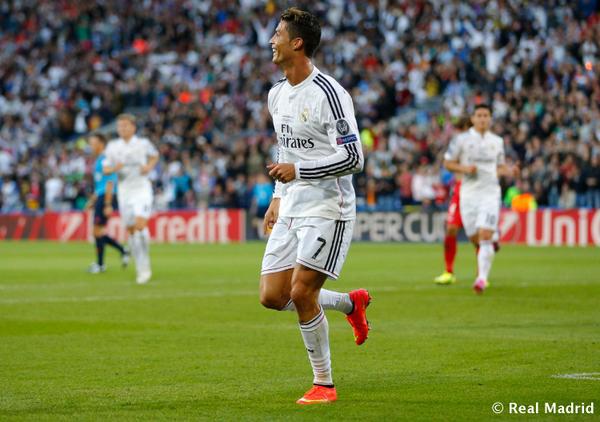 RMFutbol_es's tweet photo. #ElDato | Cristiano Ronaldo ha marcado en las cuatro finales que ha disputado a un partido con el Real Madrid. http://t.co/CCad2LwPhM