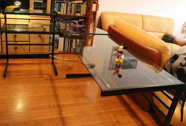 SubwayBarber's tweet photo. #Glass and #Black #Metal #Computer #Desk #ComputerDesk #table Check out my listing on @eBay: http://t.co/SRX0yLKi6s http://t.co/ZJwysQyPUT