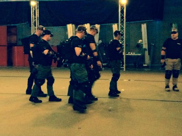 TXcoptrainer's tweet photo. Watching a training evolution in the @VIRTSIM with the folks from @NCBRT http://t.co/SknyfXj1zU