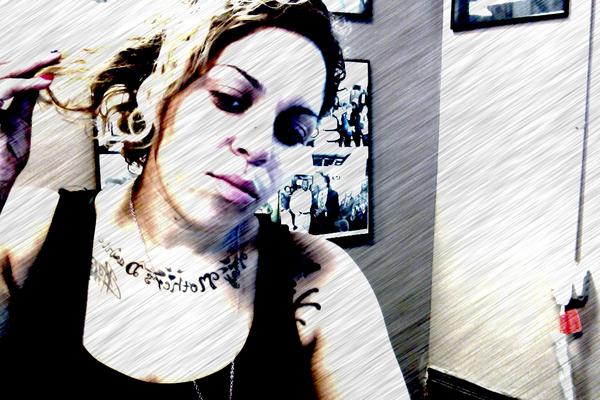 stephroyal's tweet photo. #teamgoldii #vindictivebxtch #allyorfoe #jailemdotcom #stephgoldiihiphopscinderella #mst201prod #publicity #RT http://t.co/oVkoc5iQwx