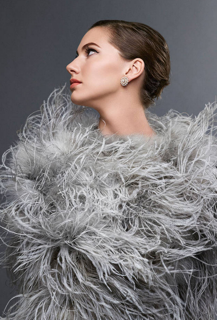 Ann_Caruso's tweet image. #AudreyHepburn's granddaughter #EmmaFerrer does #Audrey's many looks 4 @harpersbazaarus shoot w/ #MichaelAvedon