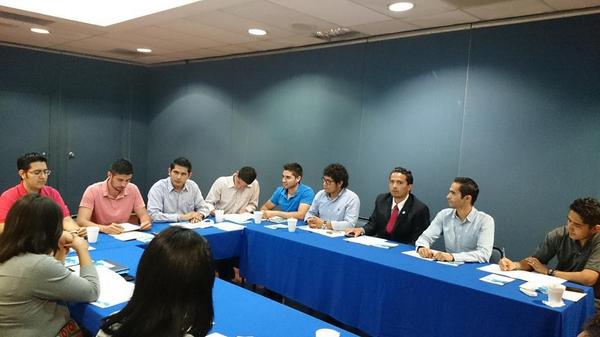Irving_ip7's tweet photo. Participando en la II Sesión Ordinaria de la SEAJ Jalisco @juveniljalisco @Edgar_LopezJ @EverDels @Efracortesd http://t.co/yh89qSMbRC