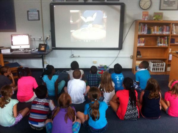 fssdMES's tweet image. 3rd graders learning book care from our friend Skippyjon Jones.#libraryrules #loveourbooks