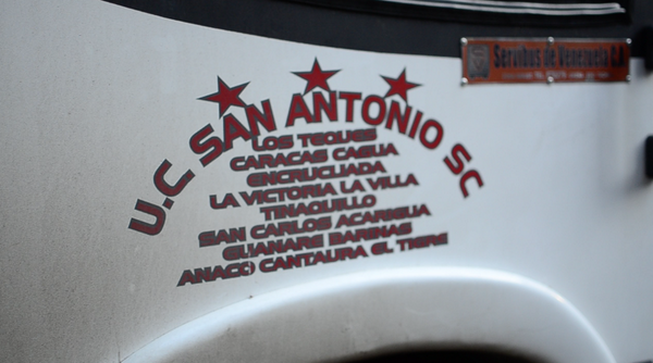 LosSaliasTV's tweet photo. Choferes de San Antonio – Los Teques reportan hasta tres atracos diarios  http://t.co/Wmdz53qEwP http://t.co/yyXJWDkl1i