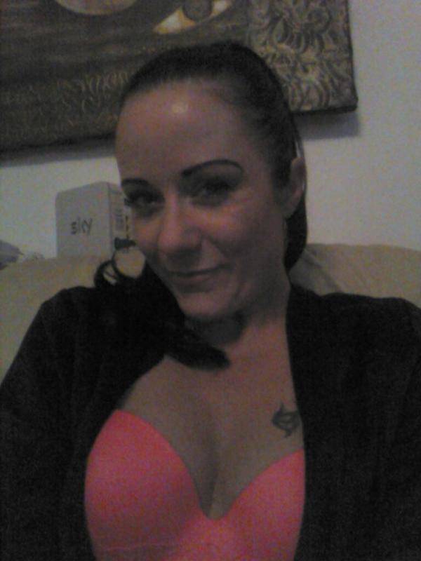 2hot2handle1984's tweet photo. Sheffield today, woken up feeling super horny, had to let my fingers have a little play to release some tention :-) http://t.co/2Yfth6KN8W