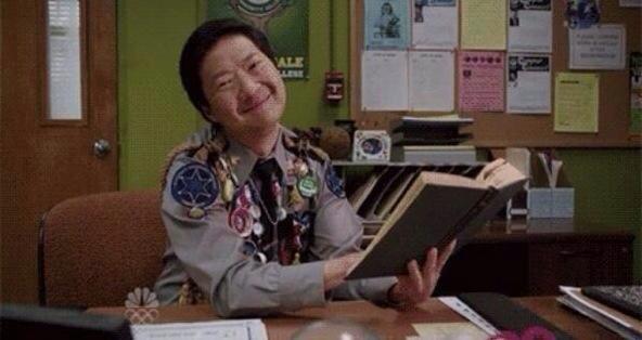 chaoticdelulu's tweet photo. Pretending to study in front of ur parents be like: http://t.co/ah2UzHQNN7