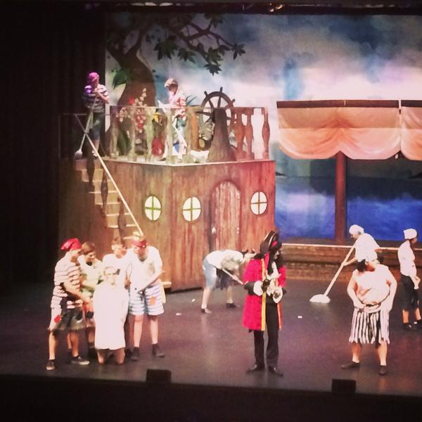 mareelongers's tweet photo. Our musical is over! What do u love most about large productions in schools? #peterpan #schoolmusical #dramateachers http://t.co/2jT30QxAP7