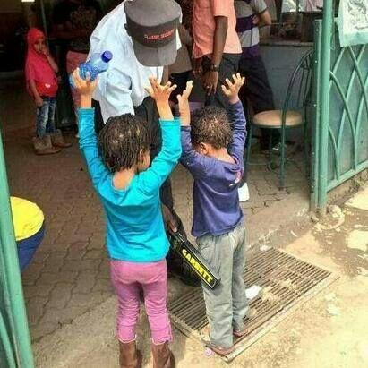 SokoAnalyst's tweet photo. What madness is this really? Insecurity has reached us here? (direct translation) http://t.co/zT8Mvznsx9