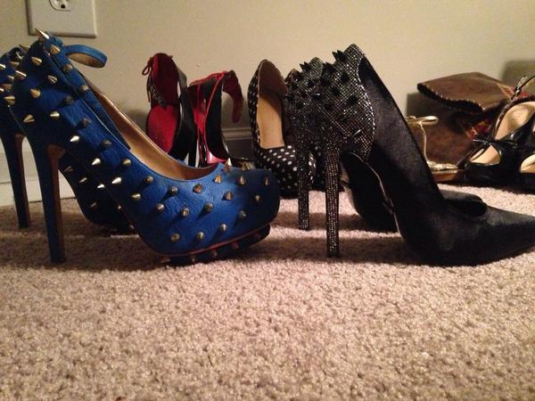 Belle__Davis's tweet photo. I love spikes on heels 😍 http://t.co/POzr6x3Oe0