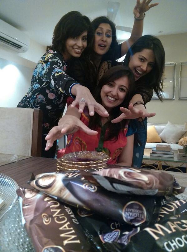 Embedded image permalink