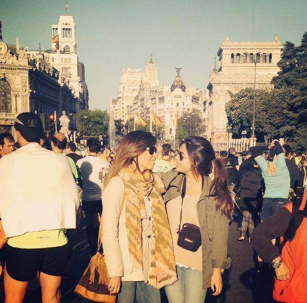 Olguissm's tweet photo. Felicidades, muchas felicidades para la mejor hermana, esa que todo el mundo desearía tener! @Mariettasm Te quiero! http://t.co/lAXXWKYuFH