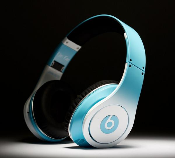 Are you looking #BestCustomHeadphones then visit on our webpage goo.gl/lcSJm9