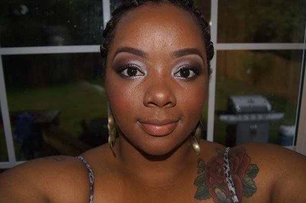 facesbykendis's tweet photo. A fun smokey eye for a glam night out or just fun on a rainy day! ☔️ http://t.co/Rx6liXdtz7
