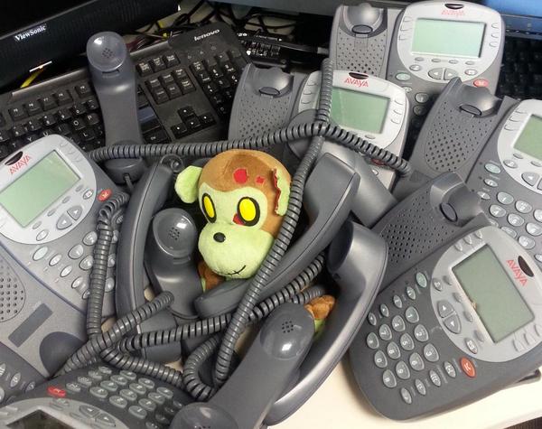 VridenMonkey's tweet image. Answer all the phones!  #ZombieTechmonkey