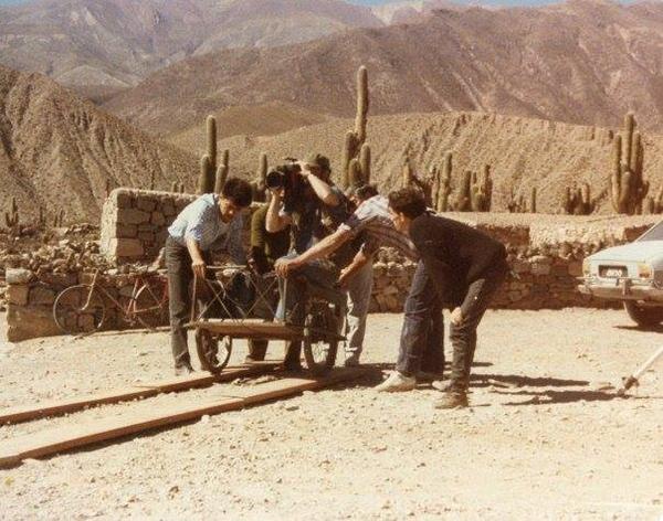 zeta bosio na Twitteru: "“@DONJAIMESTEREO1: Rodaje "Cuando pase el temblor" http://t.co/mMwQfidgIe” hermoso recuerdo, ah!...y el aporte al cine del #changotravelling"