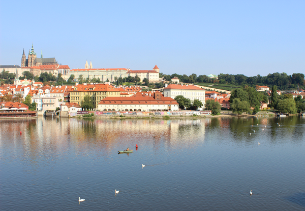 cheplu's tweet image. A Single Day In #Prague - 295luv.com/interior-desig… #SingleOne #One1A