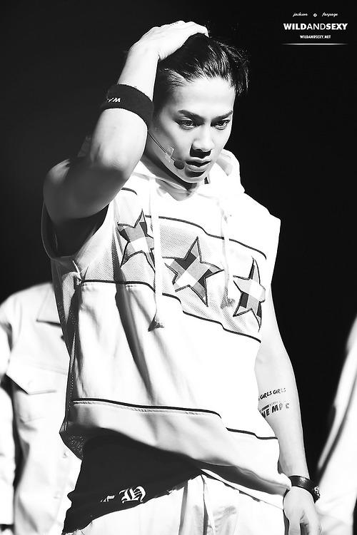 JJacksonG7's tweet photo. @KH_darim ปกติผมก็หล่อและมีสตินะ #เสยผม http://t.co/PsqkOkJlzh
