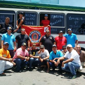cnb_zulia's tweet photo. Nuestros abanderados a los XI Juegos inter bomberiles del Zulia  por el 4to titulo la villa 2014 http://t.co/kj79XQH1OQ