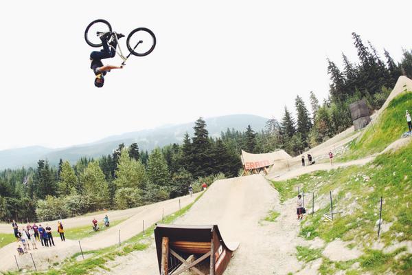 RockShox's tweet photo. Flippin' out—@AnthonyMessere is looking ready for @redbull Joyride. #ChargeHigher #RBJoyride @Crankworx http://t.co/sX6EIGIEHU
