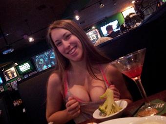 I guess if you eat broccoli you will get big tits. @kimber_leeXXX #cottoncandy #babe #pornstar #jersey