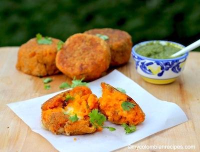 colombianrecipe's tweet photo. {New} Sweetpotato, Chorizo and Cheese Cakes with Cilantro Sauce @latinabloggers #CAbatata #ad http://t.co/K0G99yEdNi http://t.co/WSKcW42diV