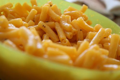 kraftdinner's tweet photo. Sandwiches are boring. Bring a fun lunch to school instead. #tipsforgrade9s #KraftDinner #LetYourFunOut http://t.co/E2yByDkieN
