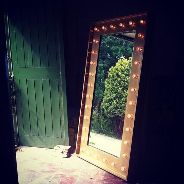 typicaltypeuk's tweet image. #weddinghour, have you seen our beautiful new lit mirror? It looks fabulous on it's own or as a table plan Mx