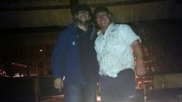 Ons is reg vir oorlog #VatMyVeldToe #OpDieGrens lekker tye saam die klipsteen