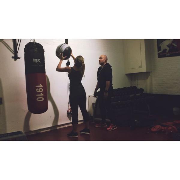 Today at Stride 6ft8 Personal training Rotterdam: First PT set of Cheryl Oosterboer, great start to a new goal!