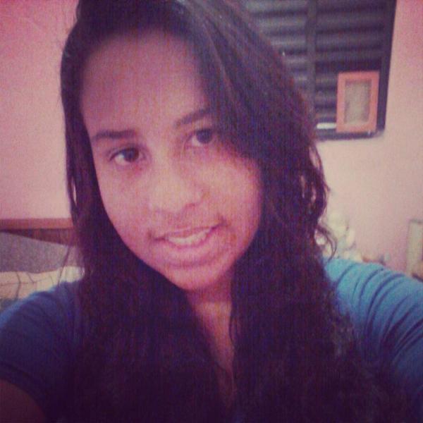 Chorar não é vergonha.vergonha é destruir sorisso falso.    Boa noite