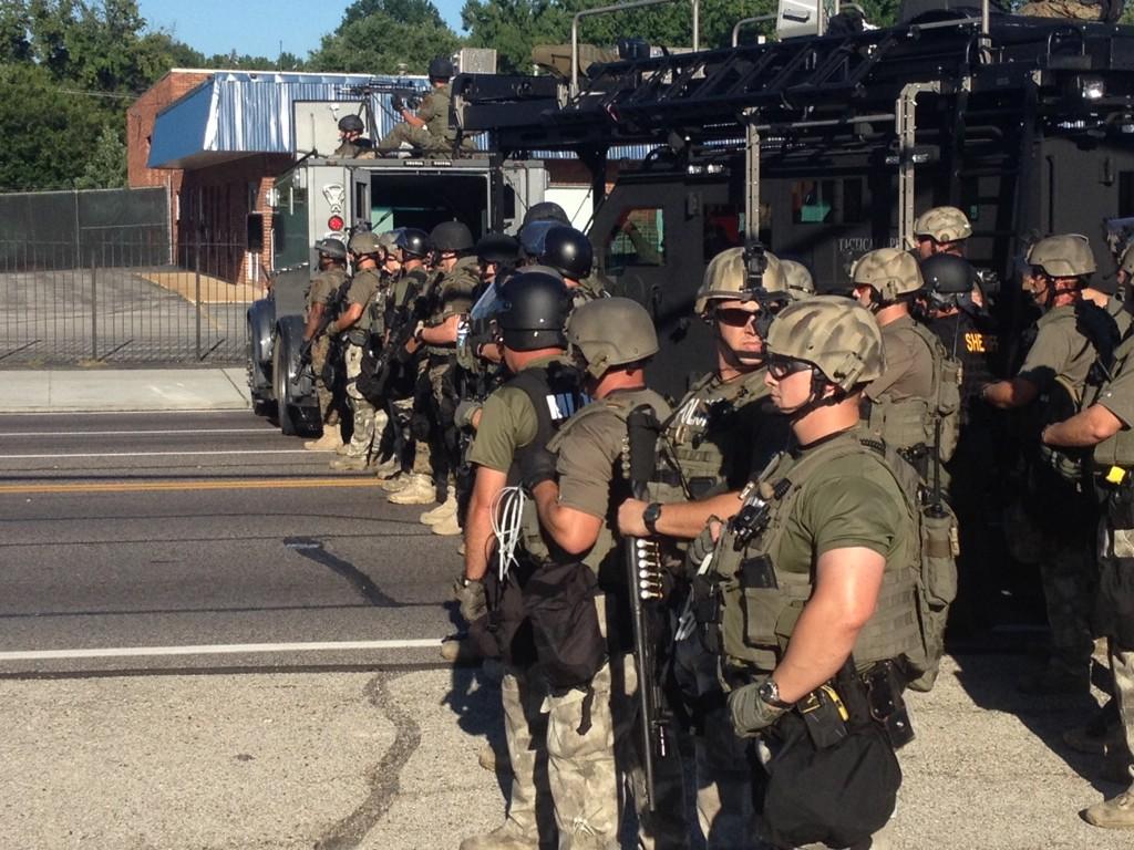 Bu9D8aPIgAAHRO1.jpg:large