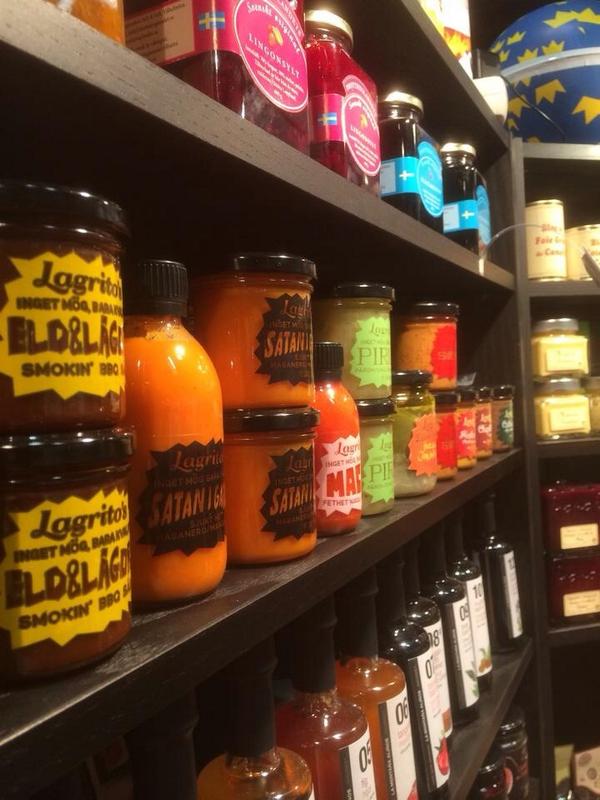lamontanaalinos's tweet photo. Ya se pueden comprar aliños en el centro de Estocolmo,en Formex Älvsjömässan,gracias al esfuerzo de Oilando y Anders http://t.co/J2KchT7Zg7