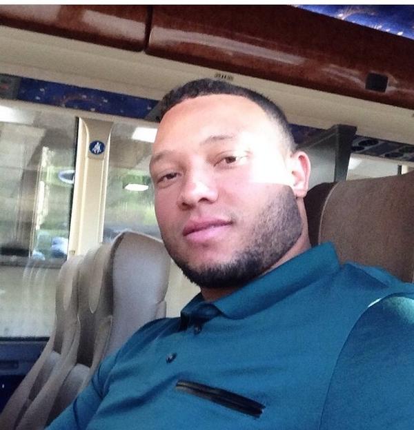 girl_iowagirl20's tweet image. #WelingtonCastillo on his way to Wrigley earlier today. His adorable kids taken on last day off @cubs #LatinoNation