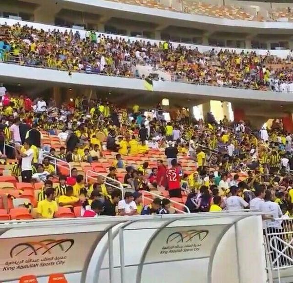 mshbb10's tweet photo. الف مبرؤك ي جمهور الذهب 

#الاتحاد_الفتح http://t.co/x8RURuWTeB