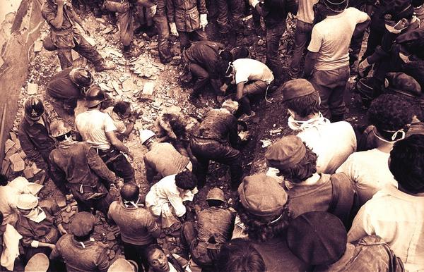 Ore 10.25 del 2 agosto 1980. Alla stazione di Bologna scoppia una bomba. No, non possiamo dimenticare