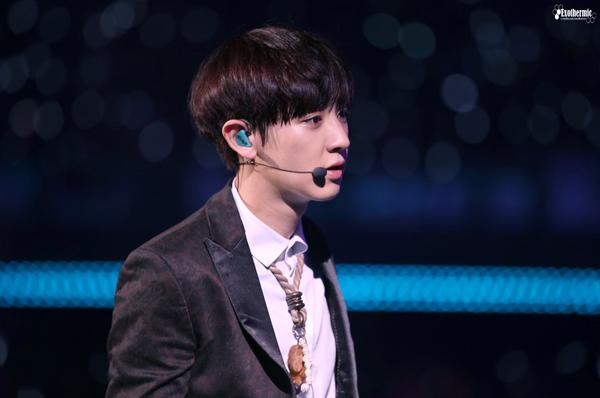 Exothermic12's tweet photo. 140712 THE LOST PLANET IN TAIPEI  #EXO #엑소 #CHANYEOL #찬열 1/3 Don't edit the pictures&amp;upload to Tumblr. thx. http://t.co/vLyYLjRPDF