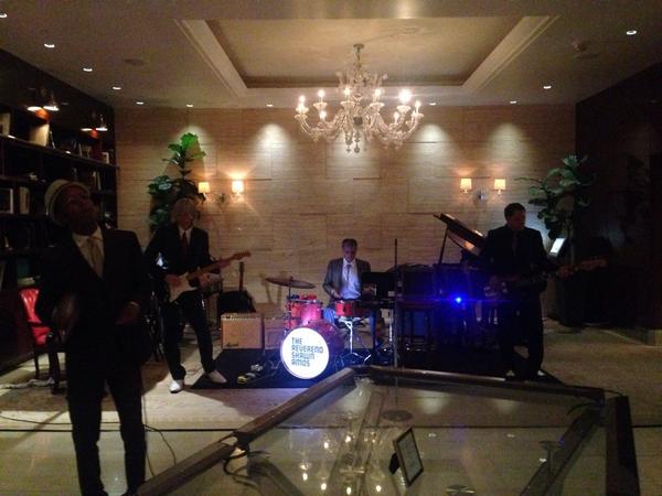 JABOYProduction's tweet photo. Live blues music @MrCBeverlyHills with @ShawnAmos. This place is rocking. http://t.co/9ClWVpALEp