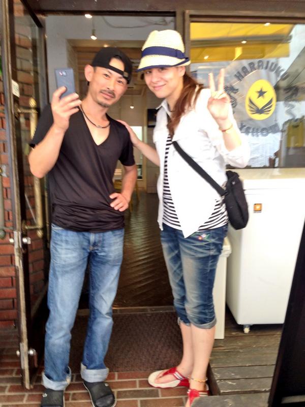 marianiwaf's tweet photo. お隣さんの国産米粉のジャパンクレープのオーナーさんにもご来店頂きました❤️✨帰りにモチモチの米粉クレープ頂きながら仕入れからの上野へGOだわ😊👍✨🍀 http://t.co/V6O5p26WmS