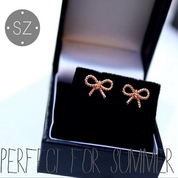 SozoJewellery's tweet photo. Here's what we think is the perfect luxury summer accessory. Now £14.40 inc P&amp;P with your 20% off 'LOVESOZO' code. <3 http://t.co/SdmGC8xtN2